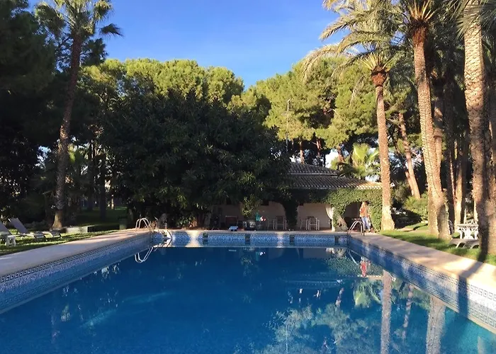 El Oasis فيلة